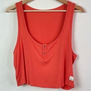 NWOT 💫 VUORI women’s ribbed tank, salmon, size S - like new!